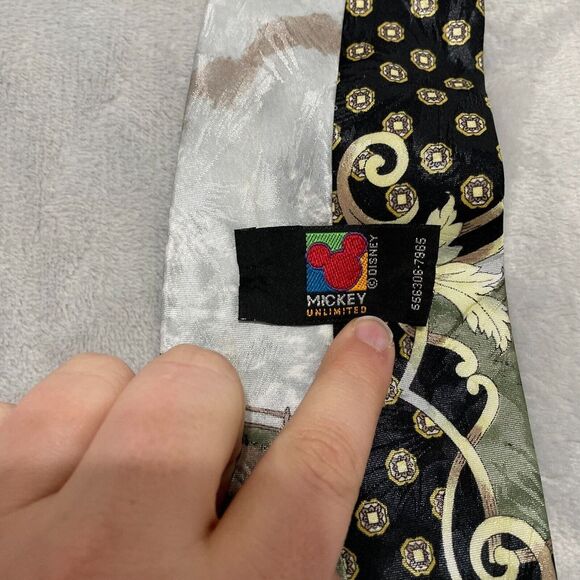 Vintage Disney Looney Tunes Ties Mens Daffy Duck Tweetie Bugs Bunny Lot of 2 - Picture 9 of 12